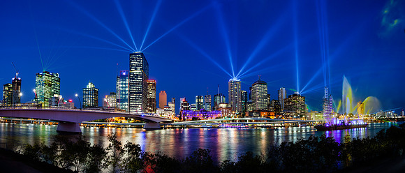 Santos GLNG City of Lights II 2012